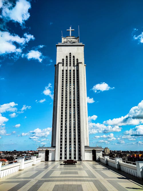 Fotobanka s bezplatnými fotkami na tému chodník, exteriér budovy, kaunas