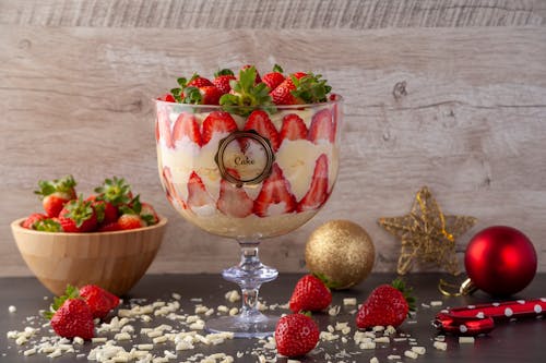 Kostenloses Stock Foto zu dessert, erdbeeren, essensfotografie