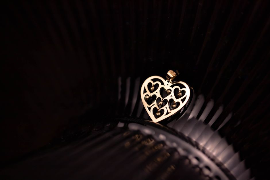Gold Prices Remain Stable Despite Escalating Tensions in Iran