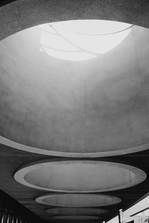 Darmowe zdjęcie z galerii z czarno-biały, mury, okrągły