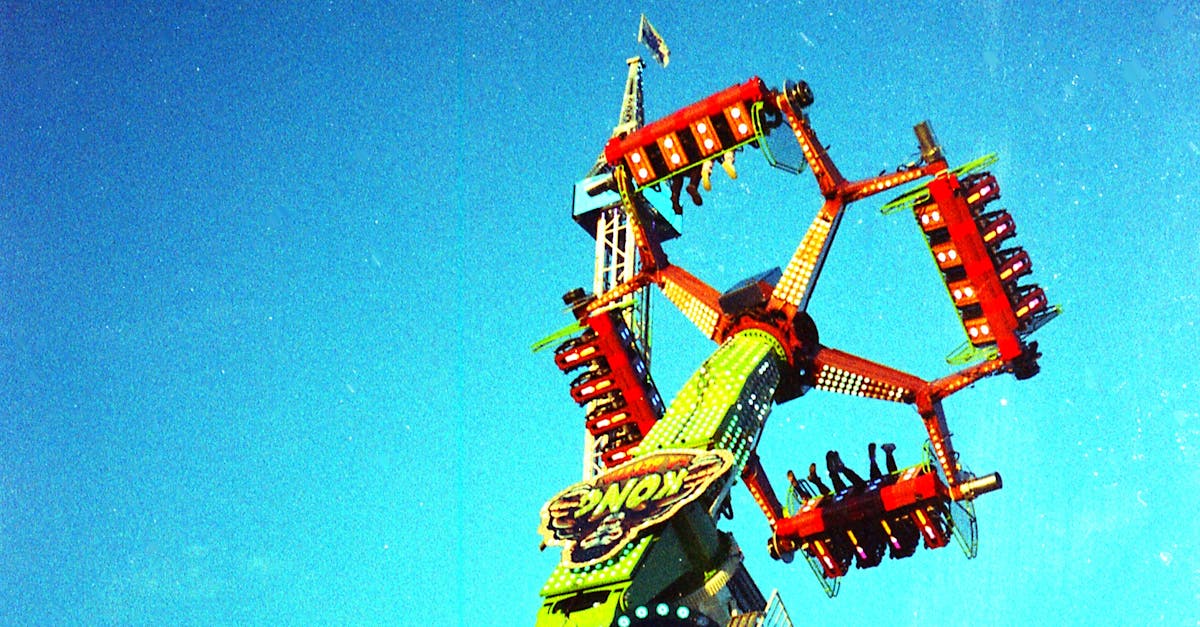 Pendulum Ride in Funfair at Night · Free Stock Photo