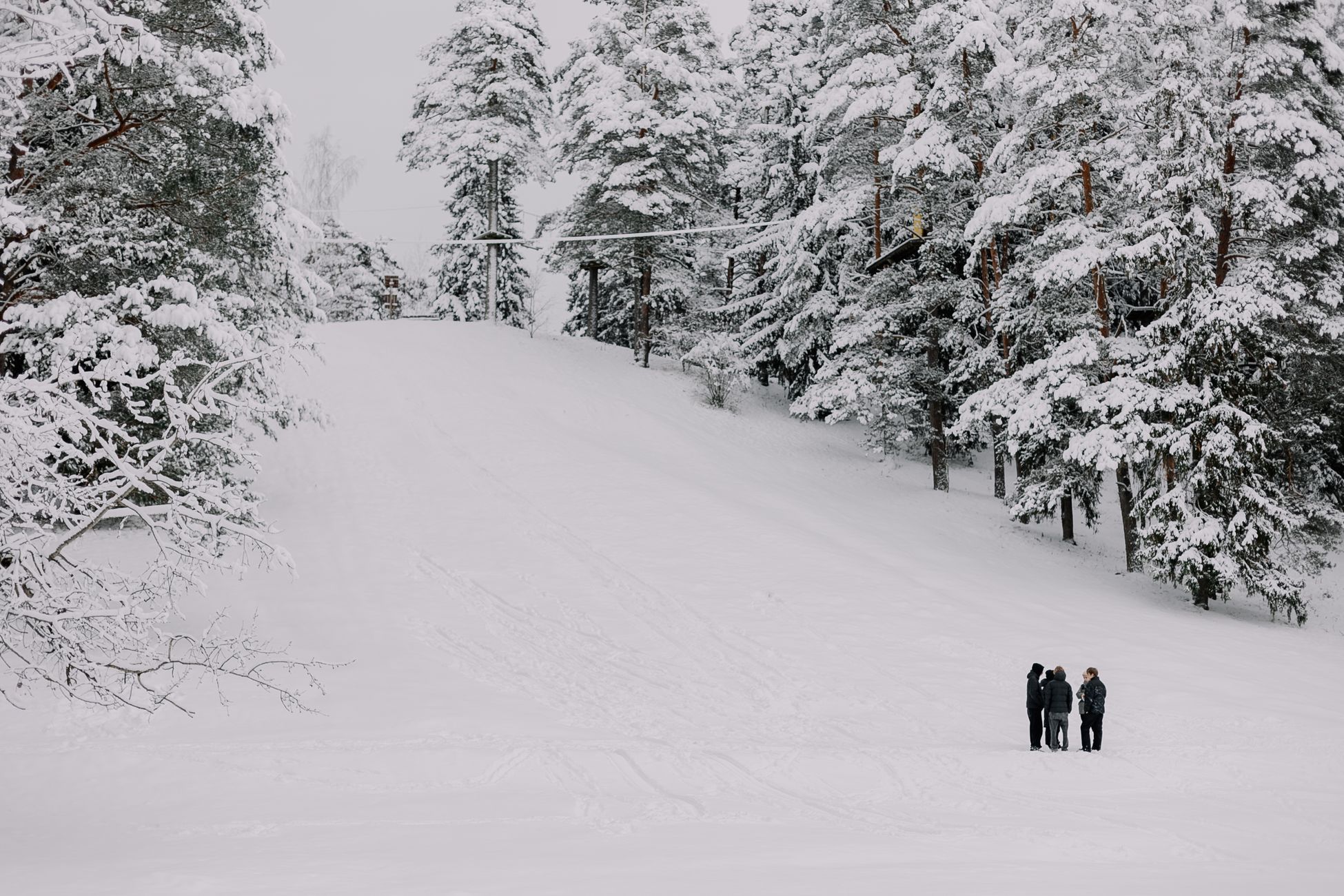 Late-season snow allows Mammoth Mountain to extend skiing season