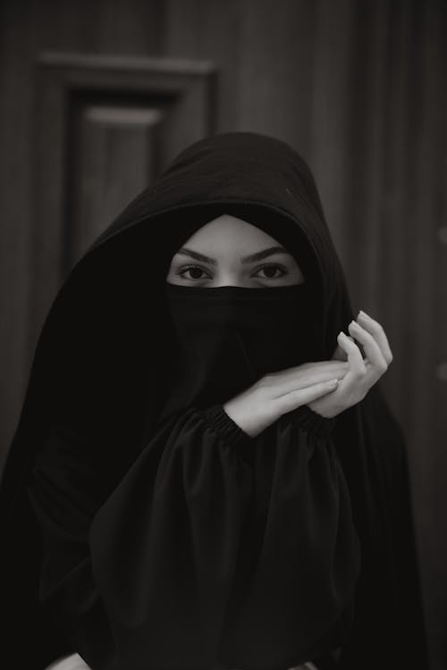 Gratis stockfoto met bedekkend gezicht, geloof, hijab
