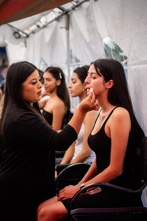 Fotos de stock gratuitas de ascenso, cosmético, cosmetólogo