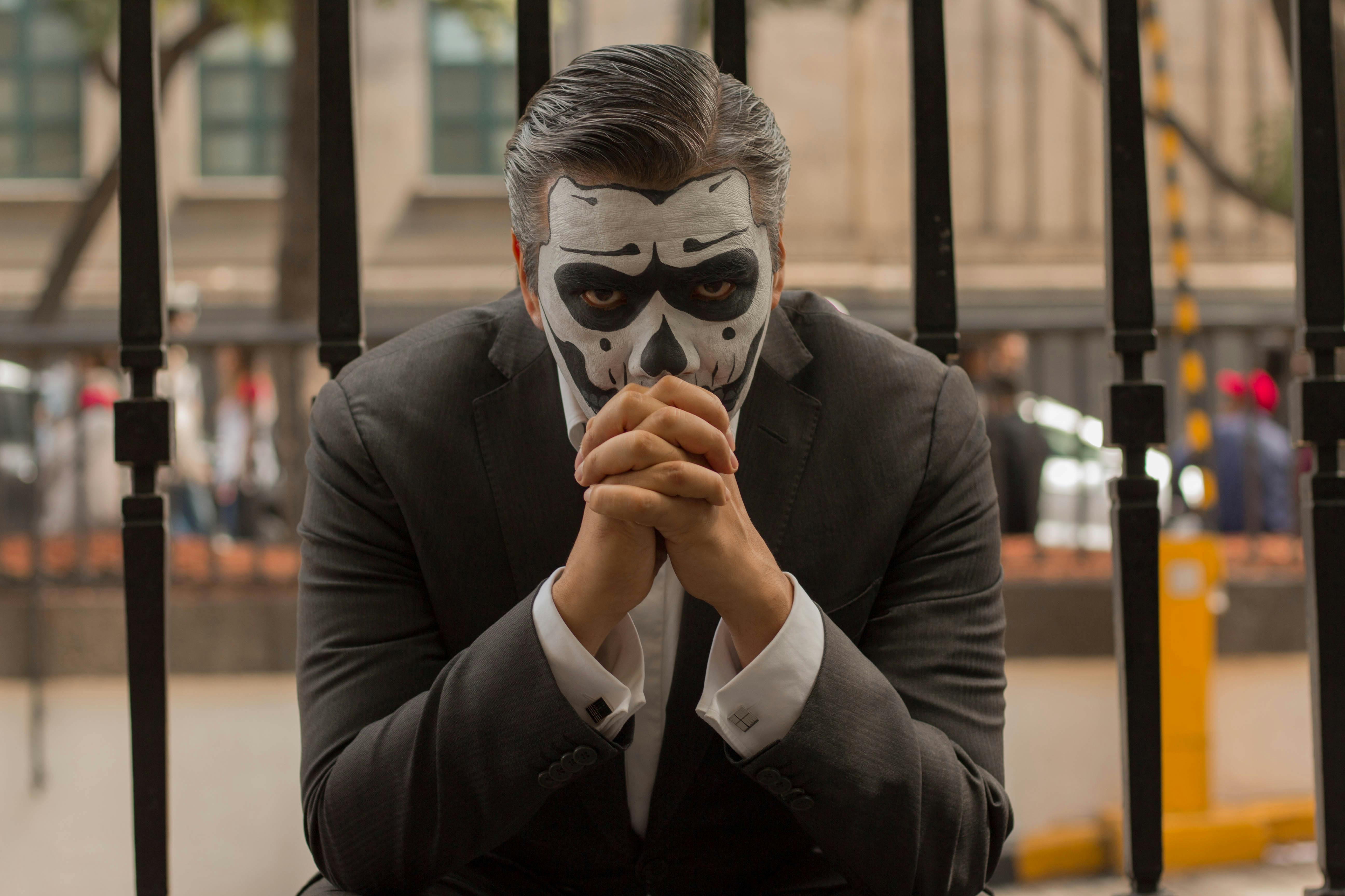 Resolución 409/2026 ofrece recompensa para la captura de Roberto Ignacio ANAUATI