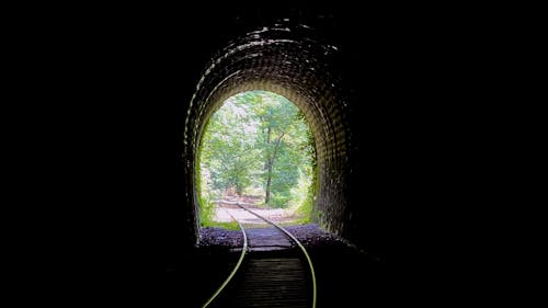 トンネルの無料の写真素材