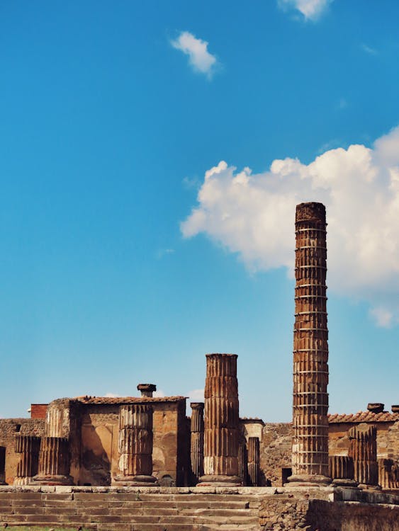 free photo of columns in pompeii ruins