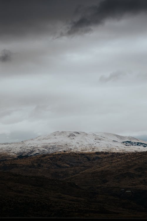 Foto d'estoc gratuïta de descoratjador, muntanyes, neu