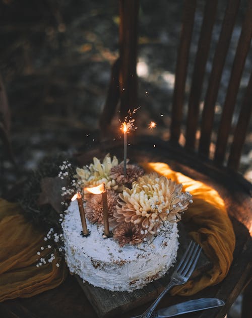 Gratis stockfoto met bloemen, cake, decoratie