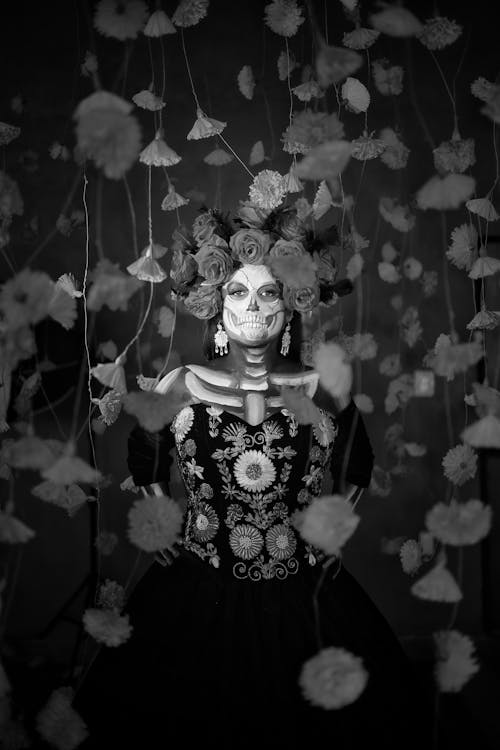 Black and White Photo of a Woman Dressed as a Catrina 