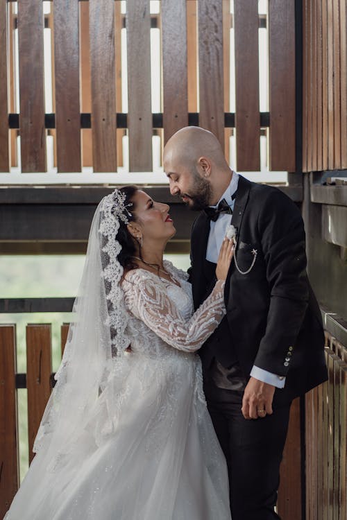 Gratis stockfoto met elegantie, hek, huwelijksfotografie