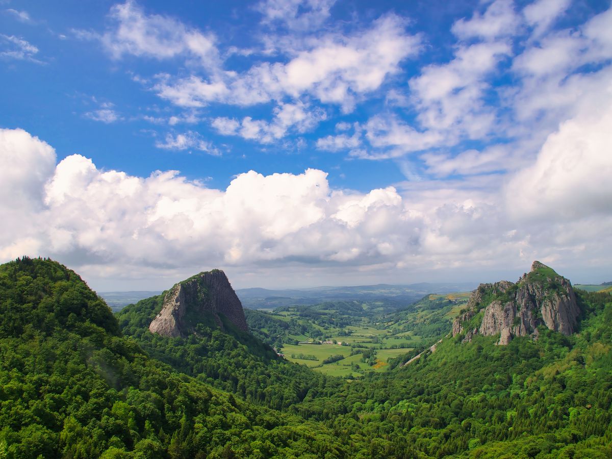 8 Day Yoga, Nature and Hiking Retreat in Mournac, France 1