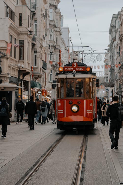 Photos gratuites de avenue istiklal, bâtiments, citadin