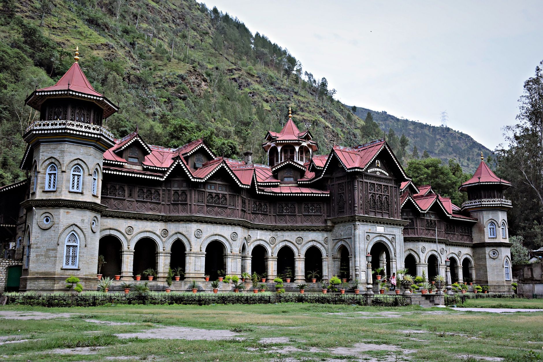 SC refuses to review Himachal HC collegium decision, says collegium rulings are outside judicial review