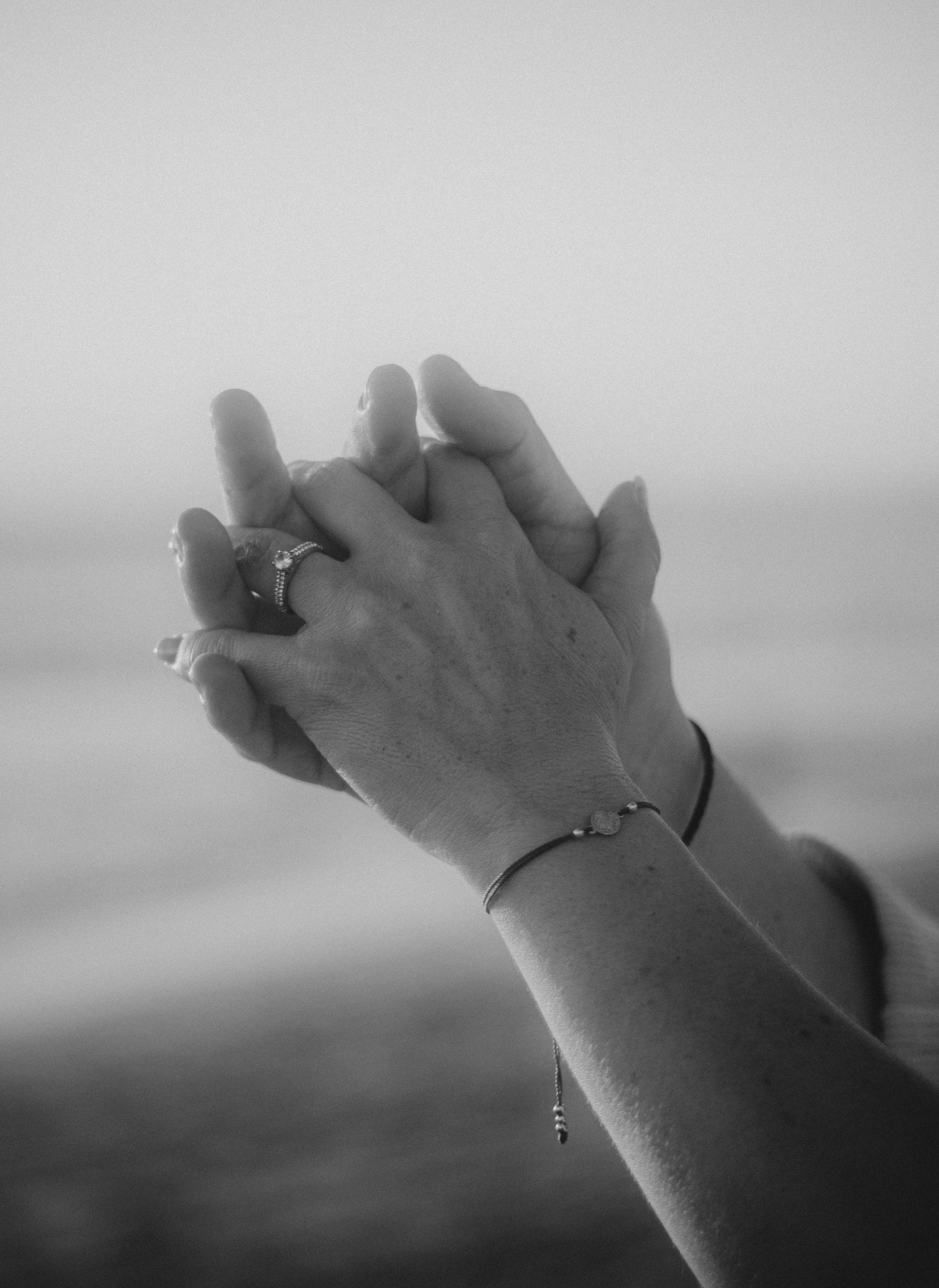 Couple Holding Hands in Black and White · Free Stock Photo, image size:3810x5226
