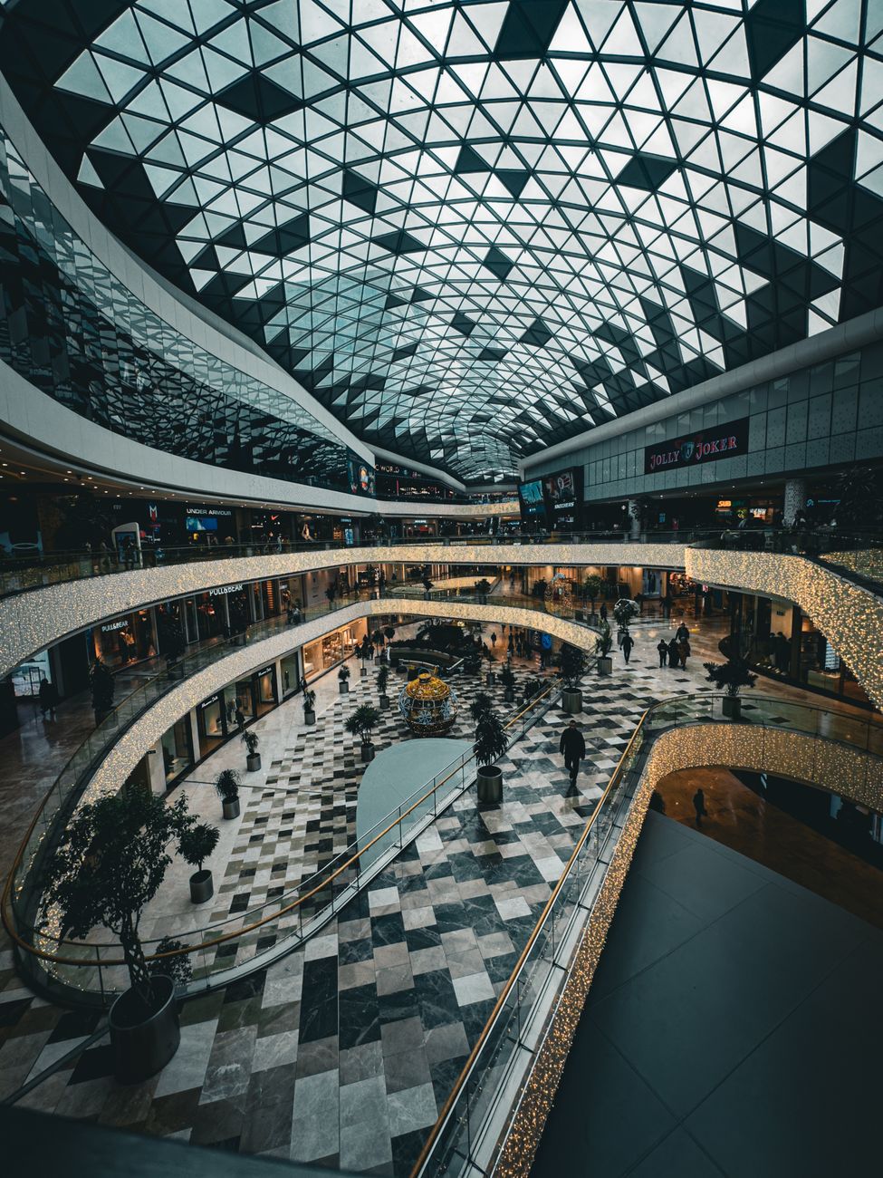 Explore the contemporary design and vibrant atmosphere of Vadistanbul Shopping Mall, İstanbul.
