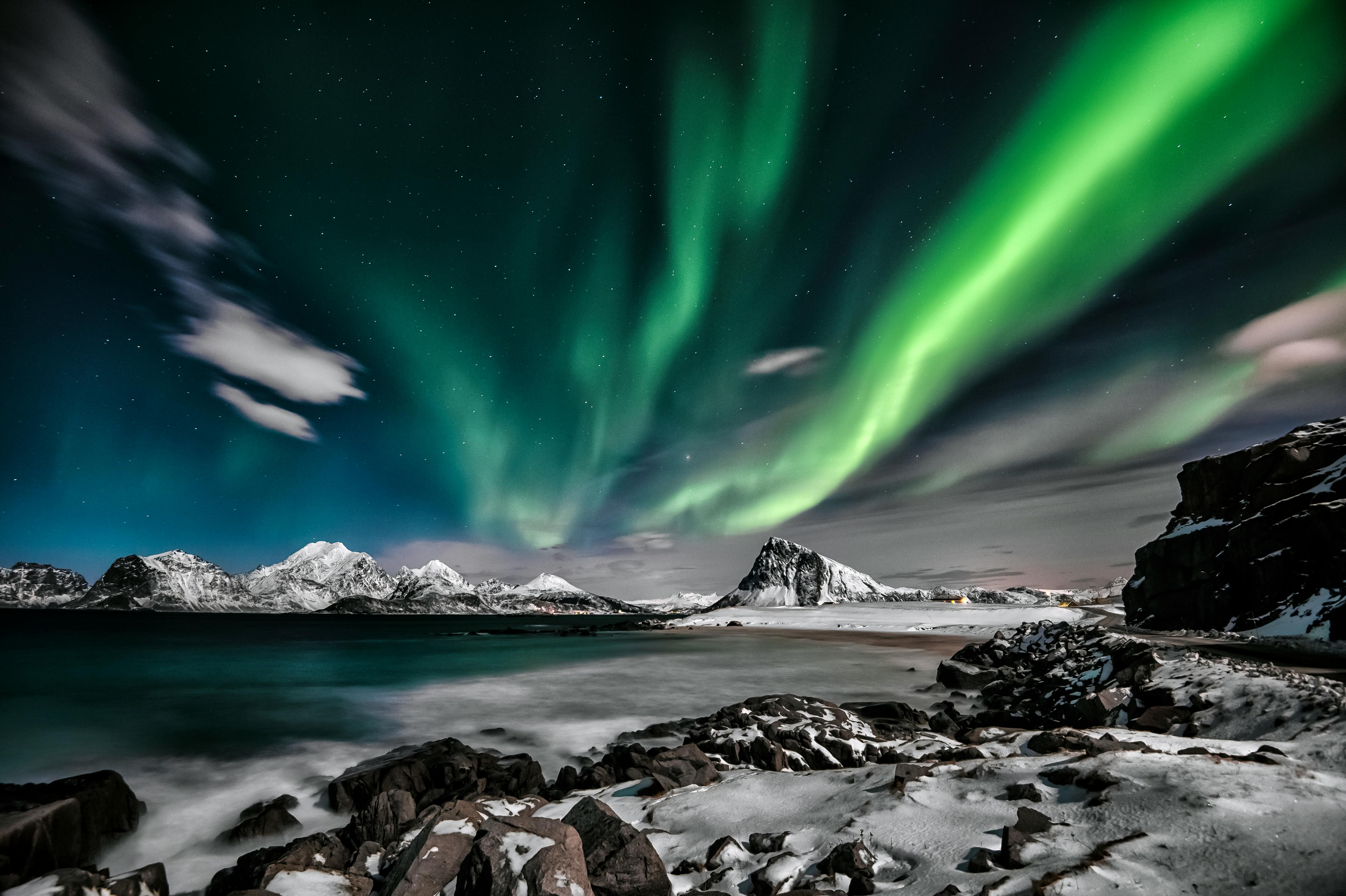 Aurora Borealis and Mountain HD Wallpapers  HD Wallpapers  ID 32736