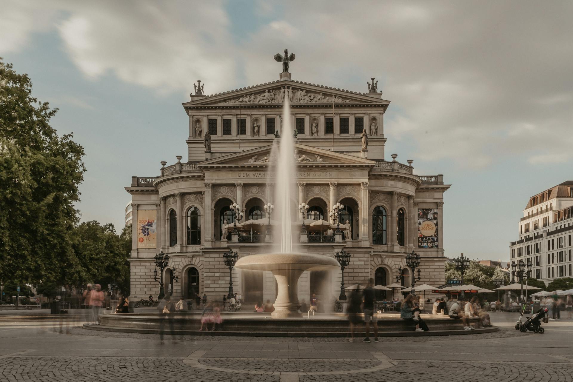 View the Alte Oper Building and a Fountain, Frankfurt am Main, Germany