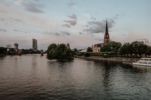 Ilmainen kuvapankkikuva tunnisteilla joki, kaupungit, kaupunki