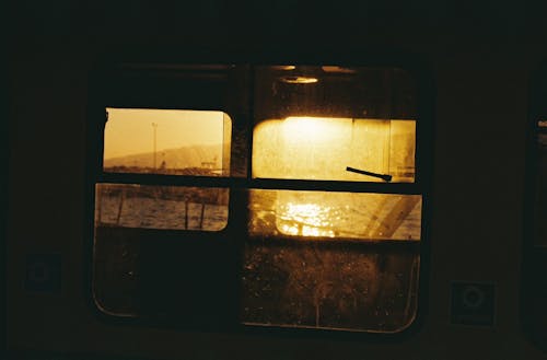 Безкоштовне стокове фото на тему «Windows, вікно, Громадський транспорт»