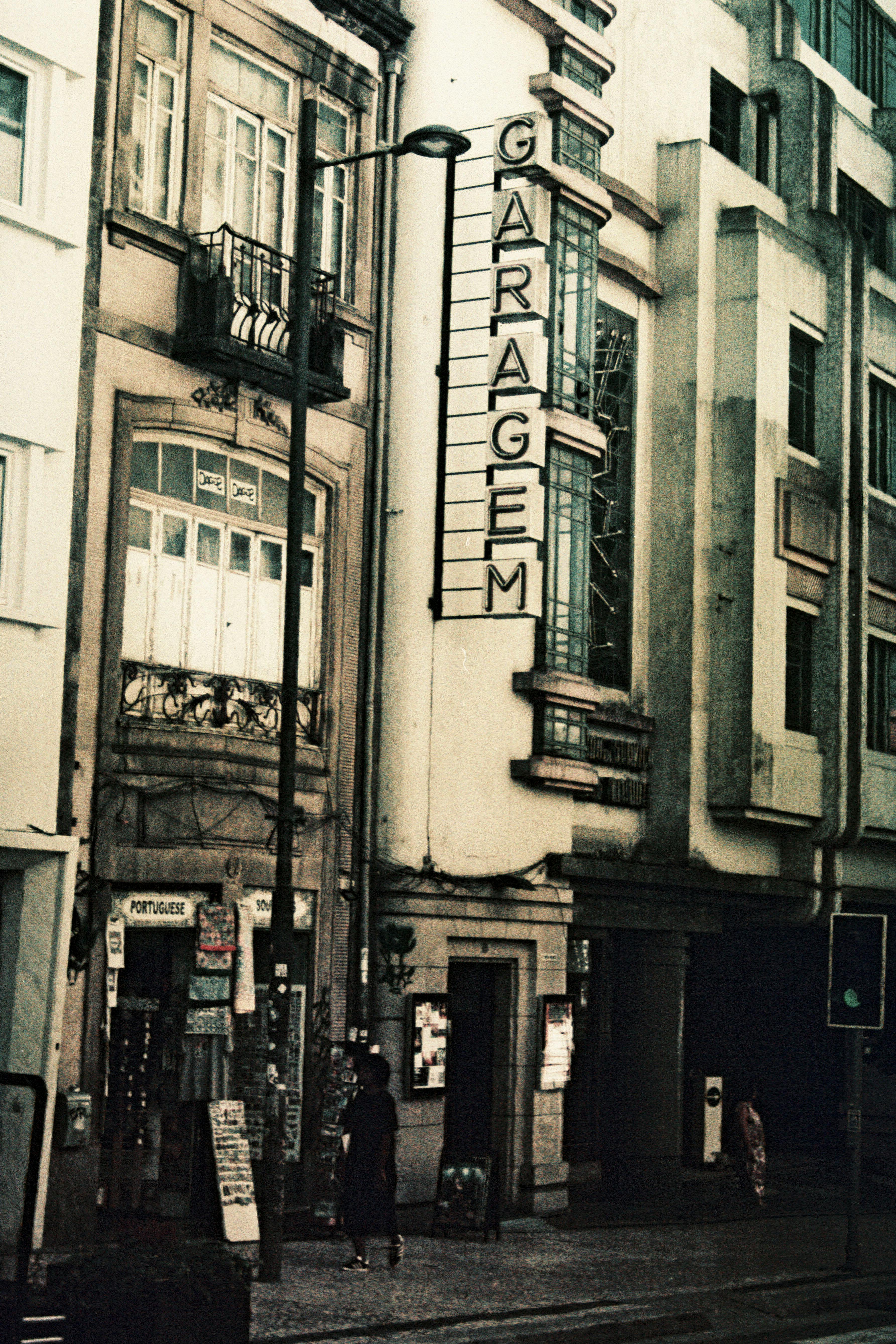 Zadarmo Fotobanka s bezplatnými fotkami na tému architektúra, architektúra 20 storočia, architektúra v porte Fotka z fotobanky