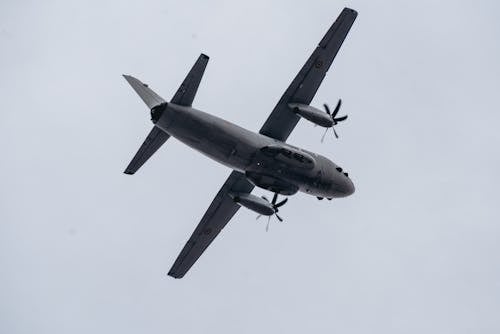 Foto profissional grátis de aeronave, aeronave militar, força aérea