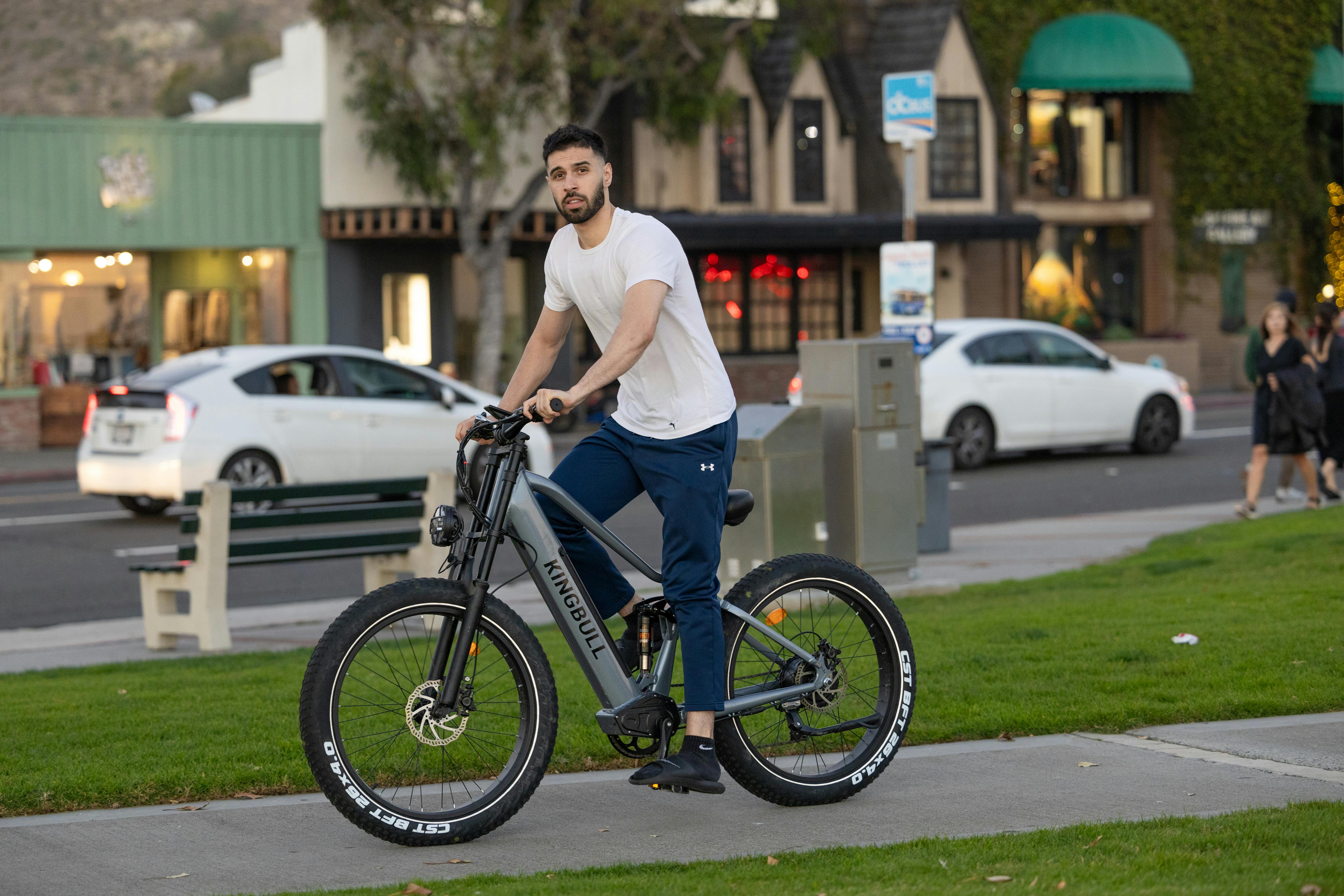 Addmotor E-325 Electric Cargo Bike: A New Era of Mobility for Families, Commuters, and Small Businesses — Photo by KINGBULL B
