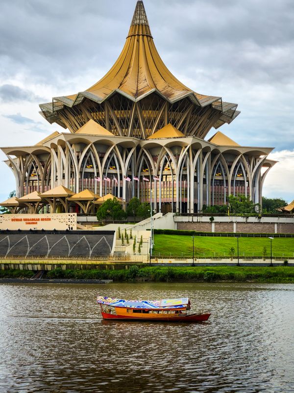 Darul Hana Bridge Mosque (Sarawak State Mosque)