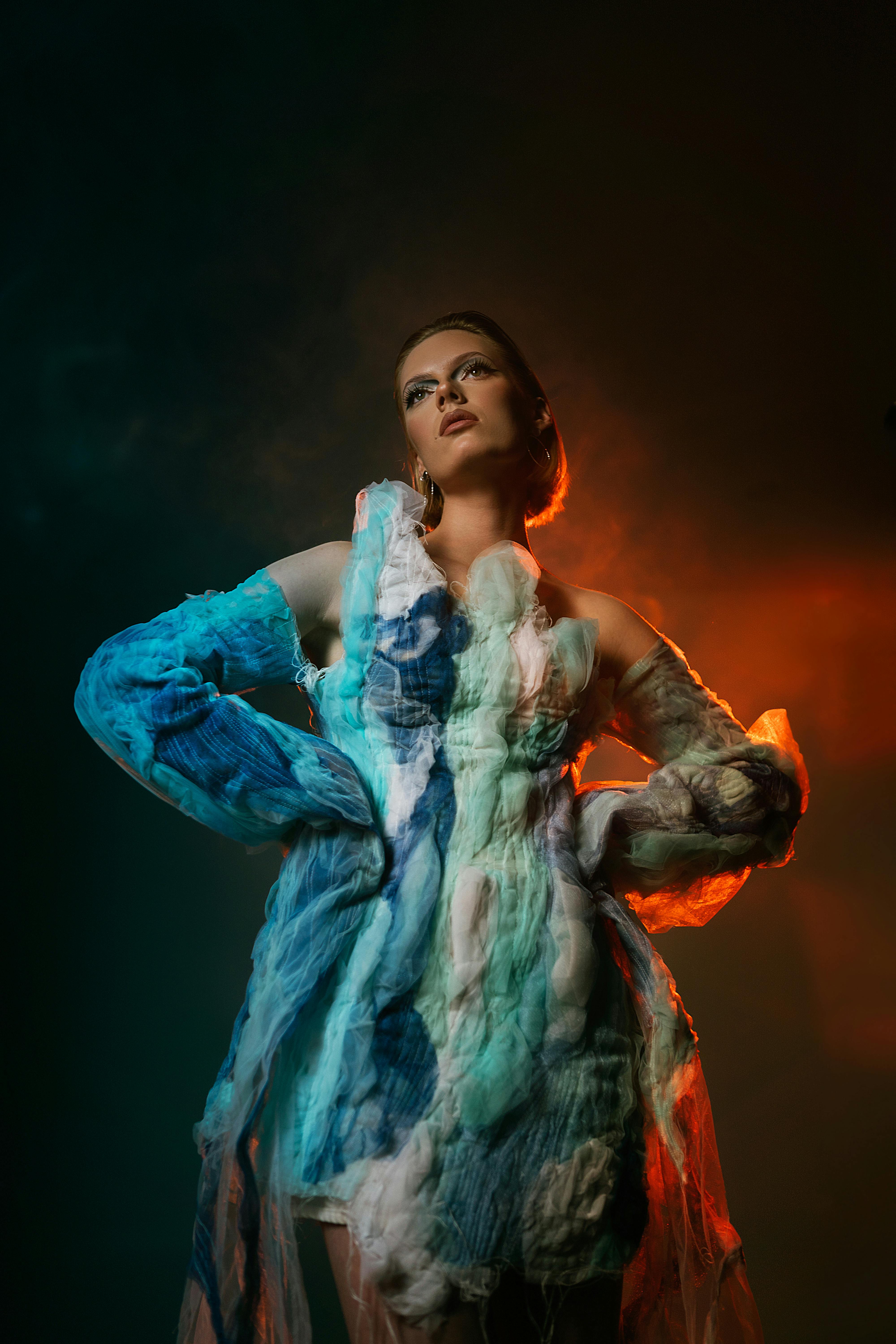 bezplatná Základová fotografie zdarma na téma avantgarda, barevné oblečení, couture Základová fotografie