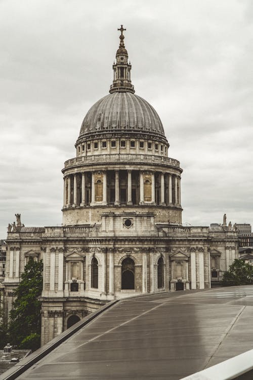 Saint Pauls Cathedral in London