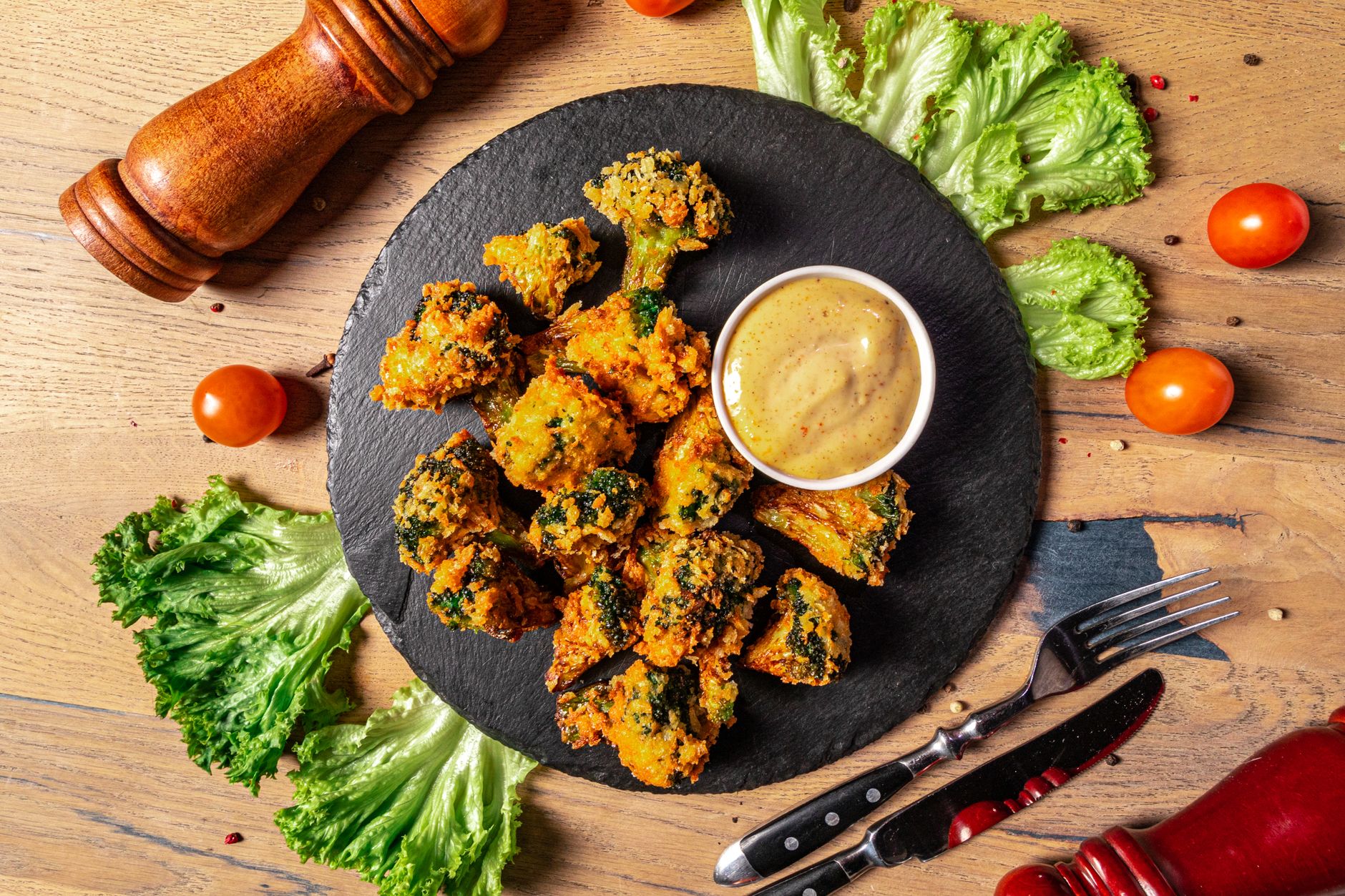 Serving grilled meat with Worcestershire sauce marinade