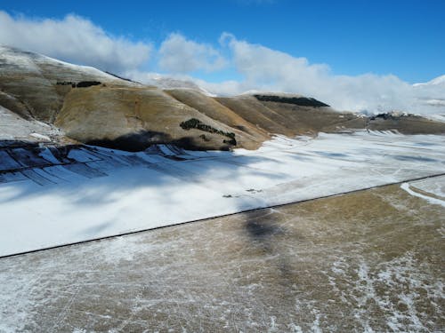 丘陵, 侵蚀, 冬季 的 免费素材图片
