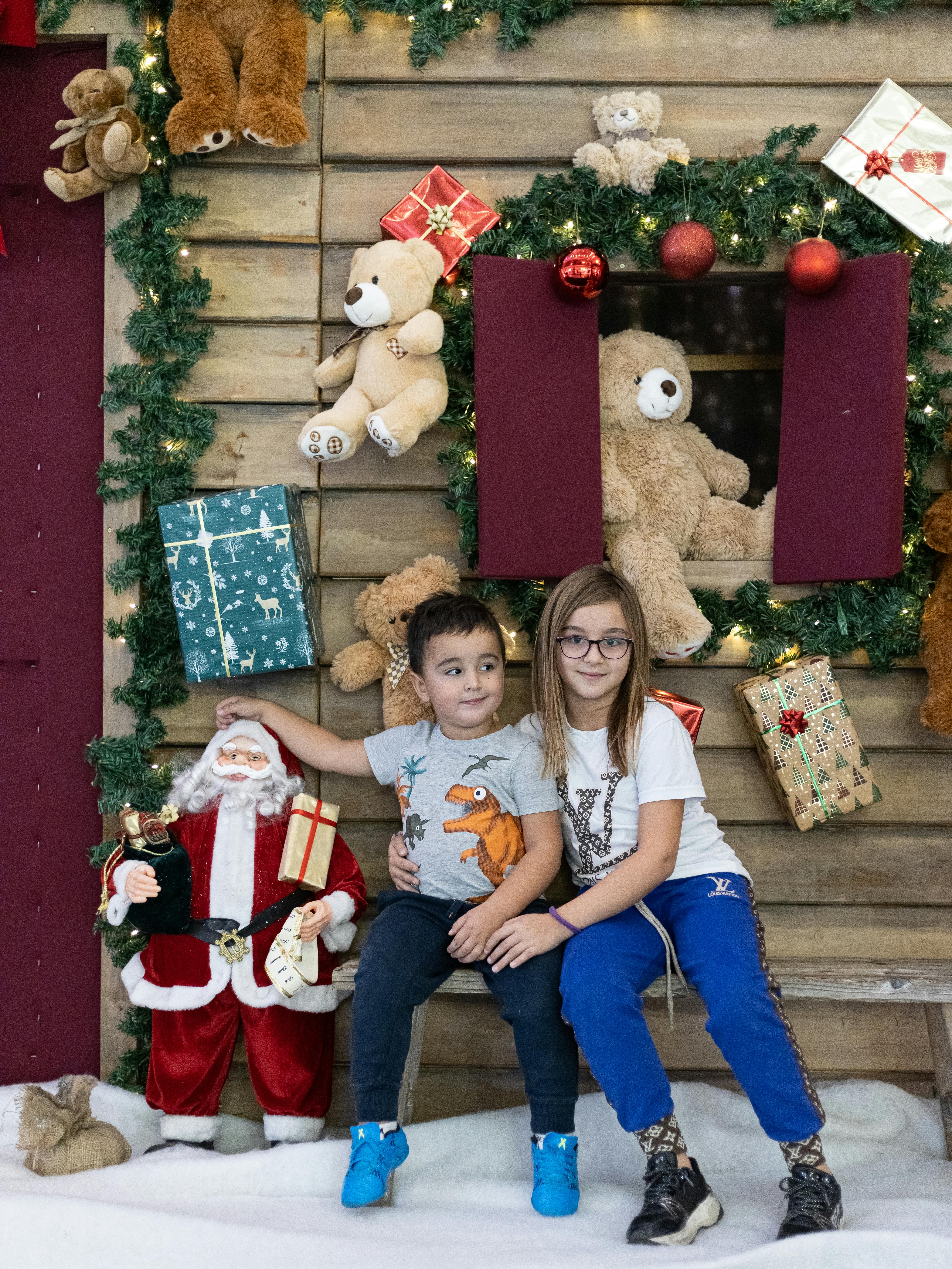 Christmas Family Photoshoot: Fun Ideas For Your Christmas Cards