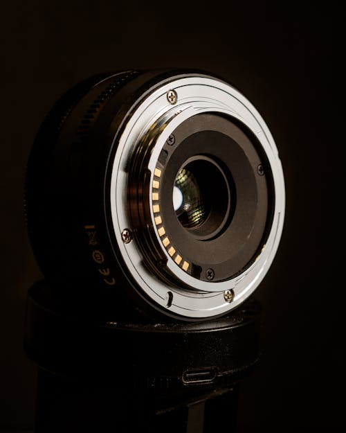 Foto profissional grátis de câmera, display, fundo preto