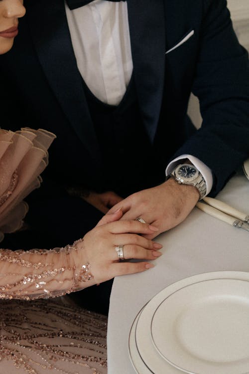Kostnadsfri bild av bröllopsfotografi, elegans, händer