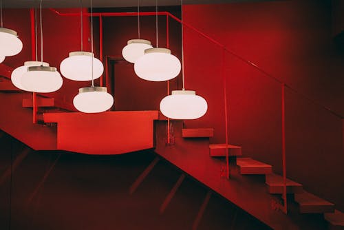 Fotobanka s bezplatnými fotkami na tému červené osvetlenie, dekorácia, interiér