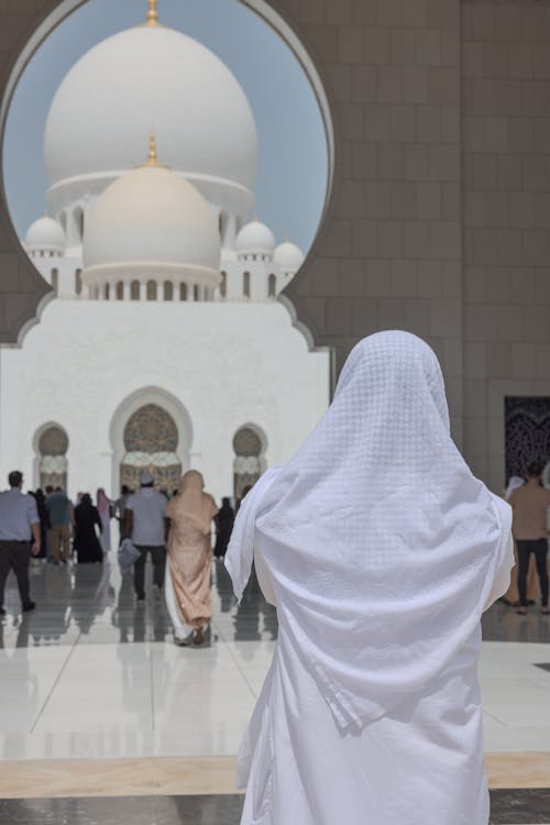 People in Front of the Sheikh Zayed Grand Mosque