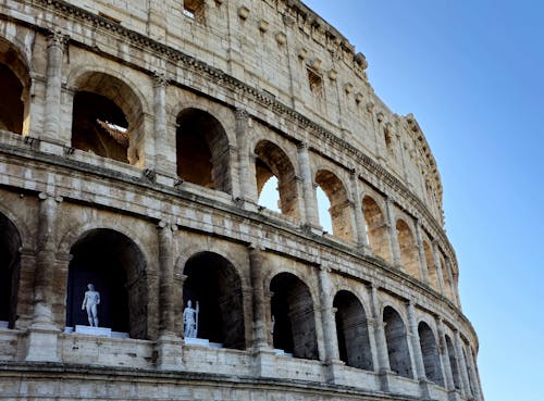 Wall of Colosseum