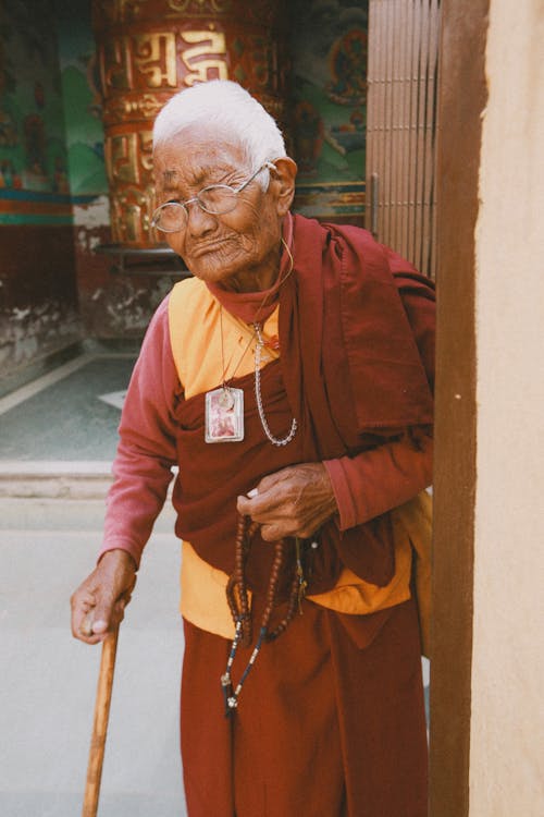 Δωρεάν στοκ φωτογραφιών με άνδρας, βουδιστής, γκρίζα μαλλιά