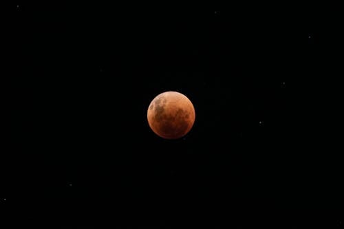 Ilmainen kuvapankkikuva tunnisteilla auringonpimennys, luonnollinen satelliitti, punainen kuu