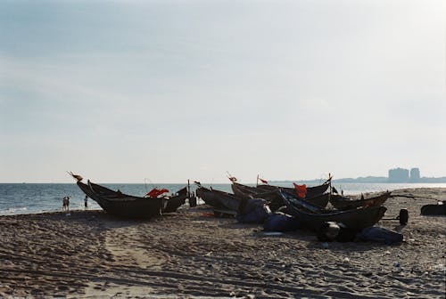 Foto d'estoc gratuïta de barques de pesca, embarcacions d'aigua, horitzó