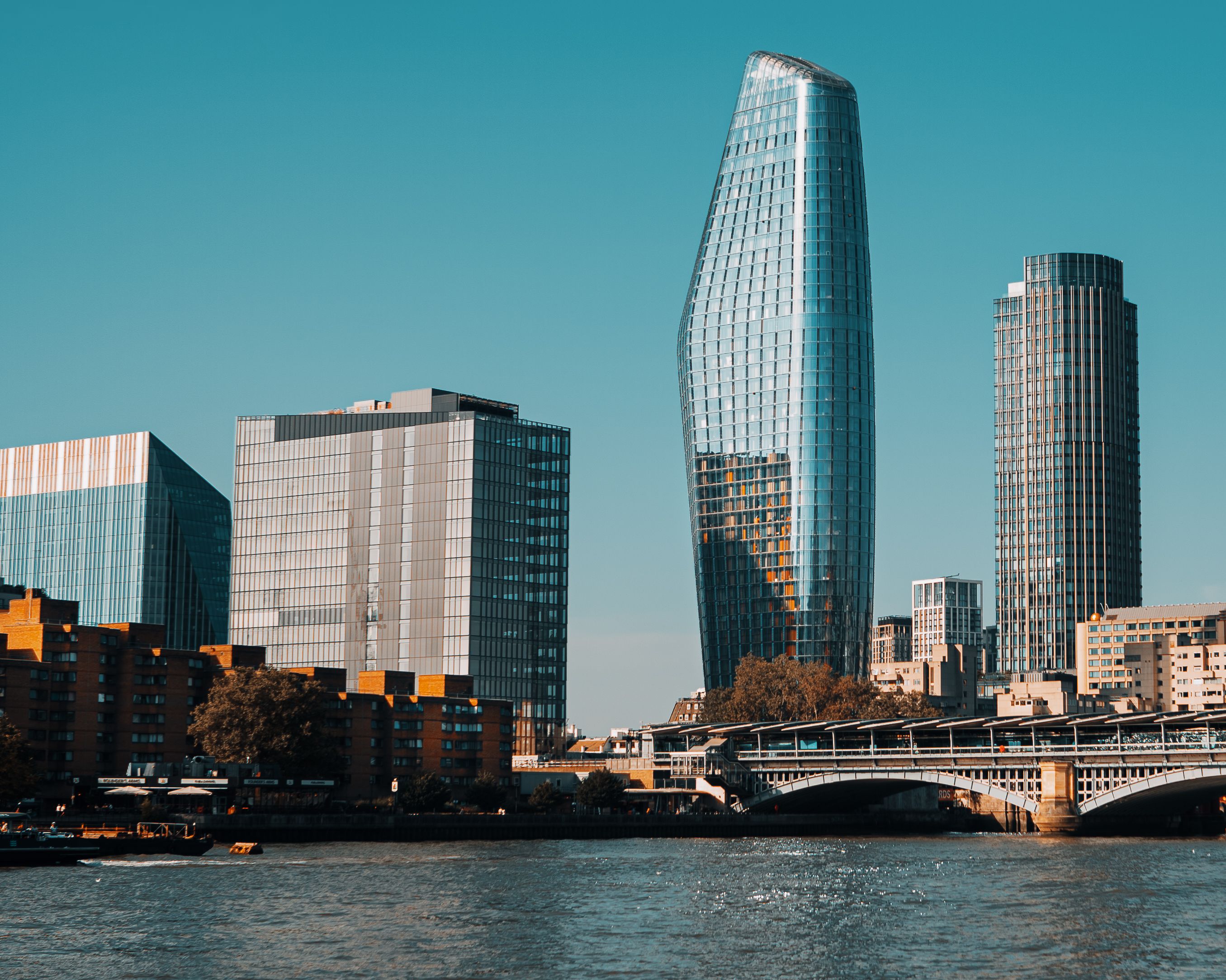 View of a Waterfront · Free Stock Photo