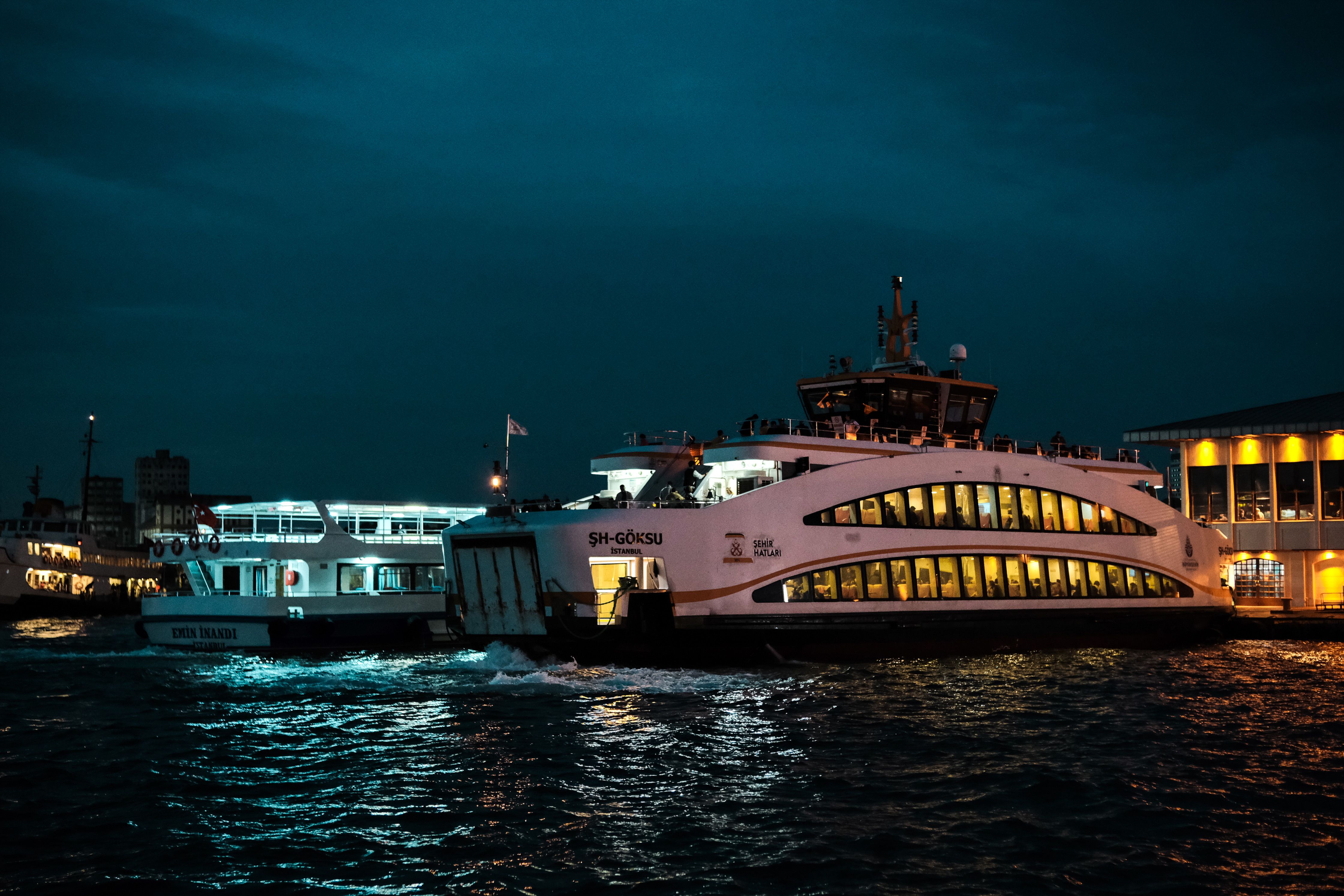 Ferry Irwandi & Kontroversi Sok Paling‑paling