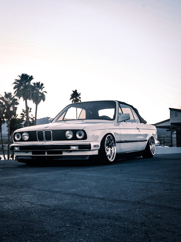 White BMW E30