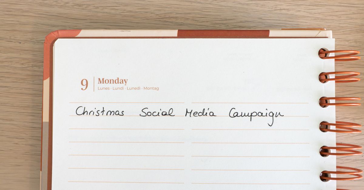 Planner page with note for a Christmas social media campaign.