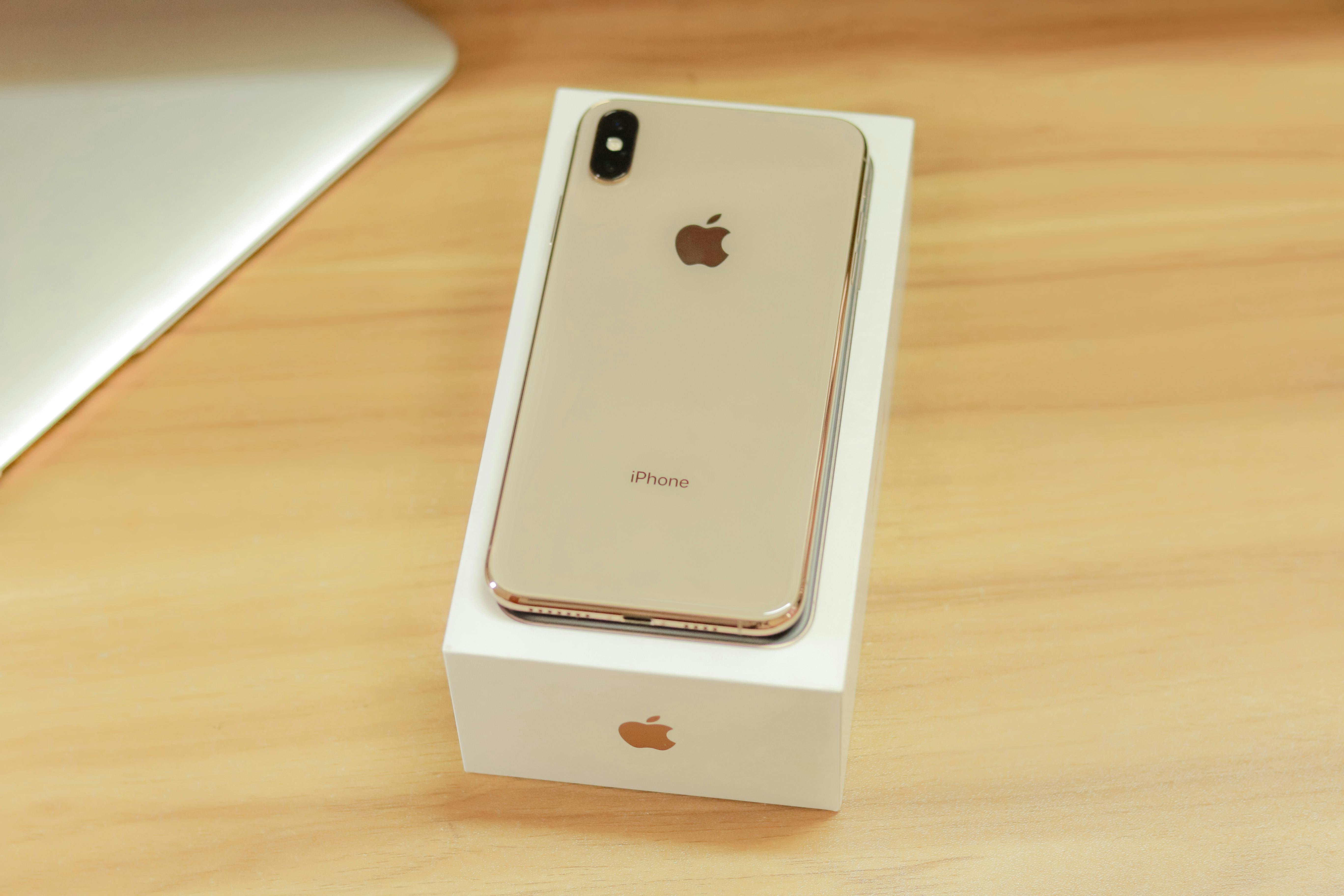 Free stock photo of gold, golden, iphone