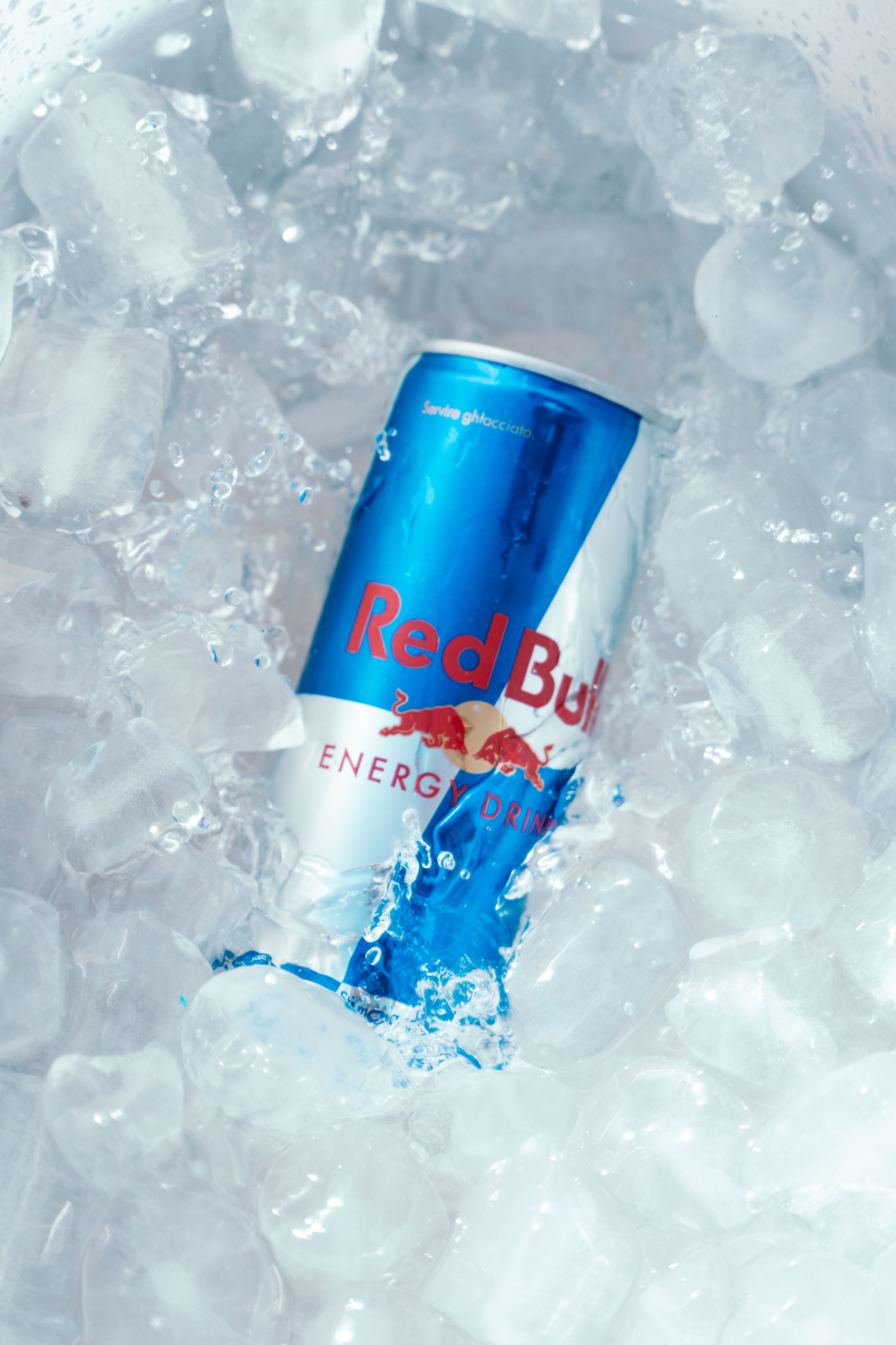 That can of energy drink may promise a boost, but hot weather changes the equation. Many energy drinks combine caffeine with high sugar levels, a pairing that can leave you jittery, thirsty, and less steady when your body is already dealing with heat stress.Caffeine does not automatically dehydrate everyone, but in large amounts it can act as a mild diuretic for some people and may worsen feelings like a racing heart. During a heat wave, that is not a sensation most people need. Water and electrolyte-rich options are generally a safer bet.