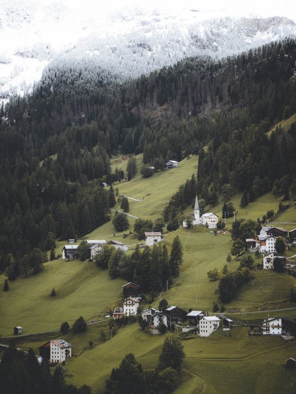 Alpine meadow above a valley — Dajana Reçi on Pexels
