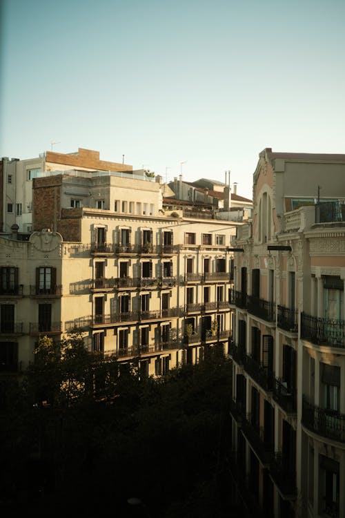 Fotobanka s bezplatnými fotkami na tému apartmány, Barcelona, budovy