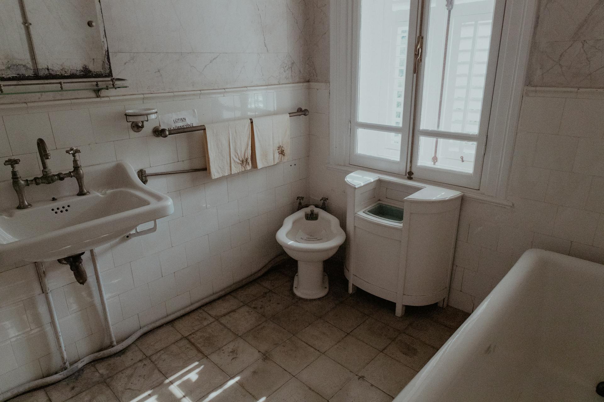 Old Neglected Bathroom